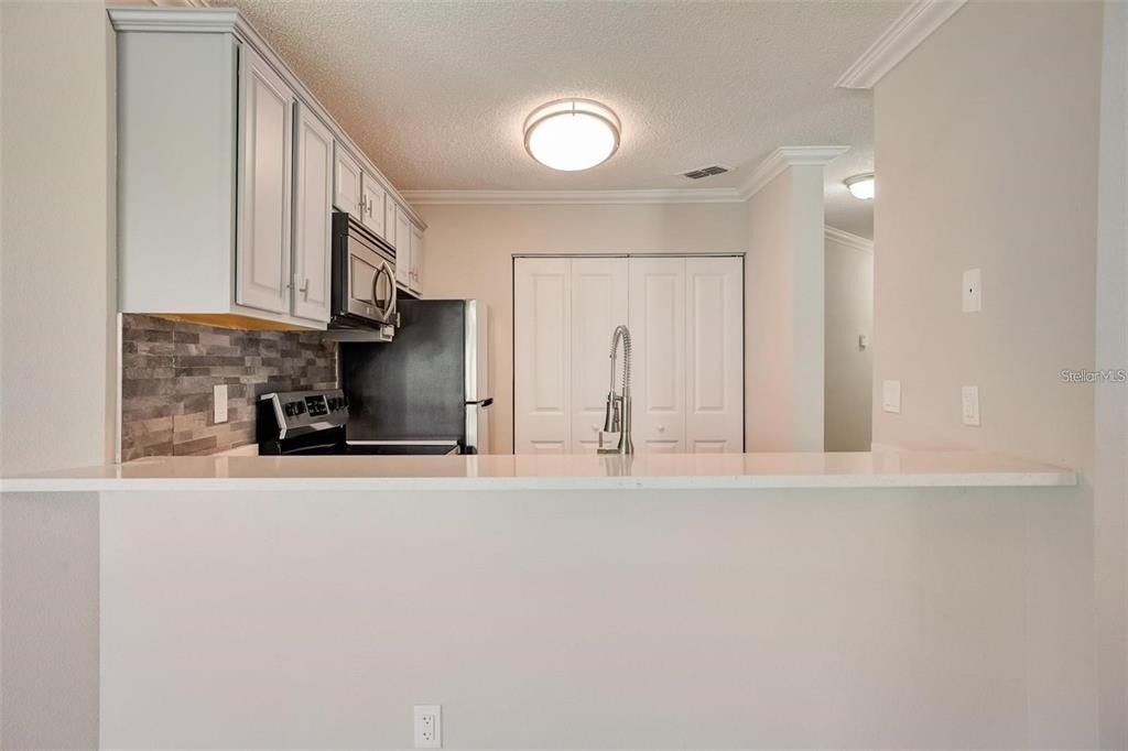 2556 Woodgate Boulevard - Photo 9