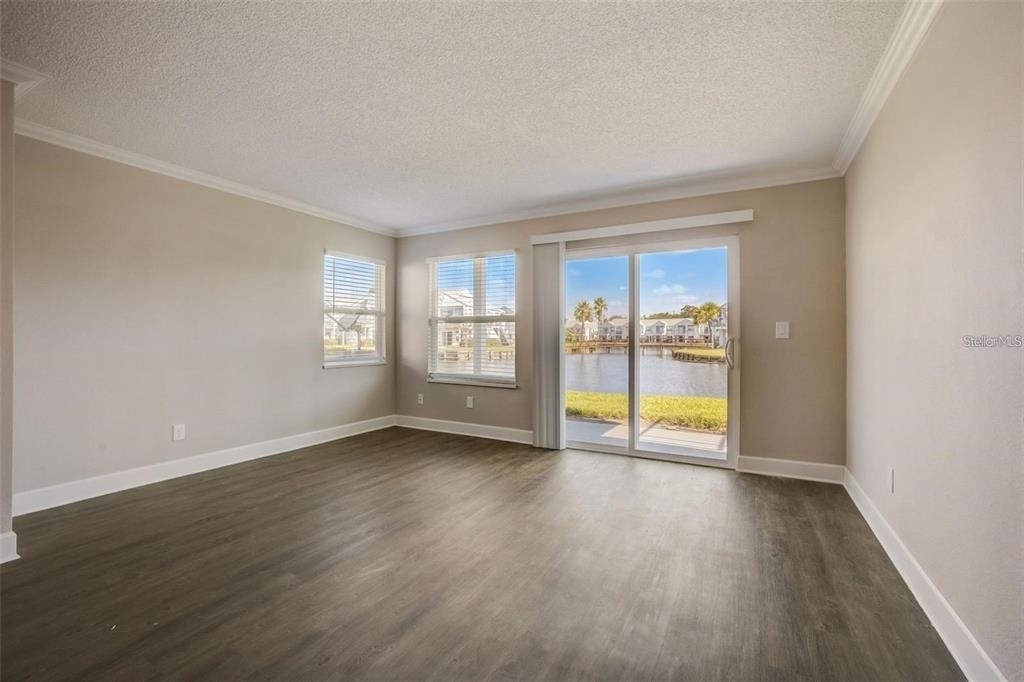 2556 Woodgate Boulevard - Photo 7