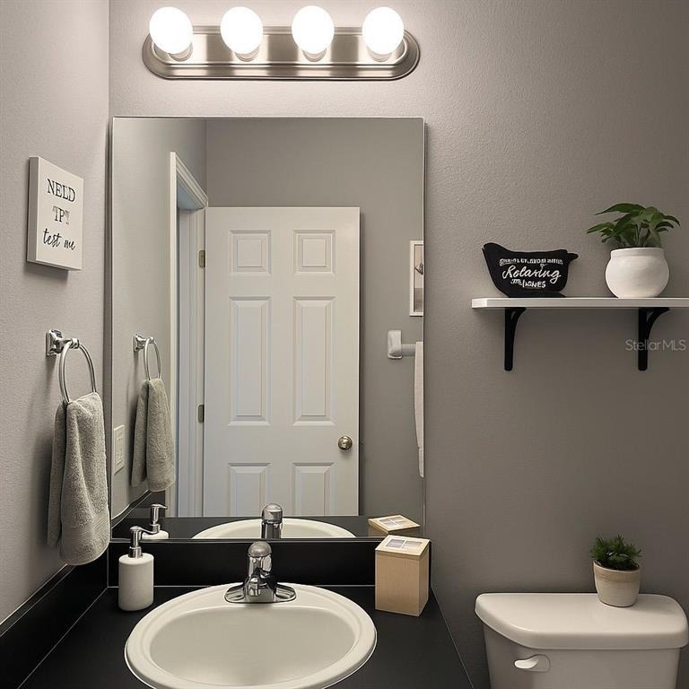 438 Monroe Circle - Photo 11