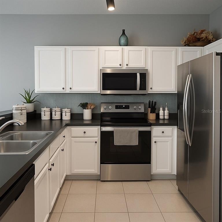 438 Monroe Circle - Photo 6