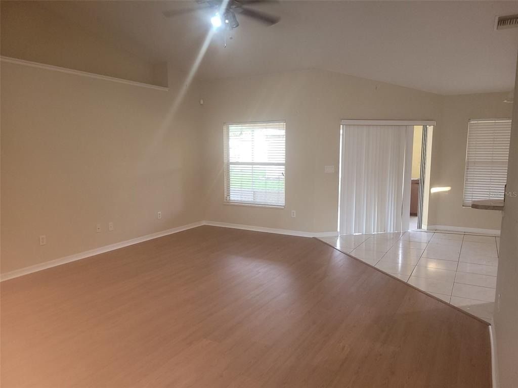 4650 Ne 16th Place - Photo 4