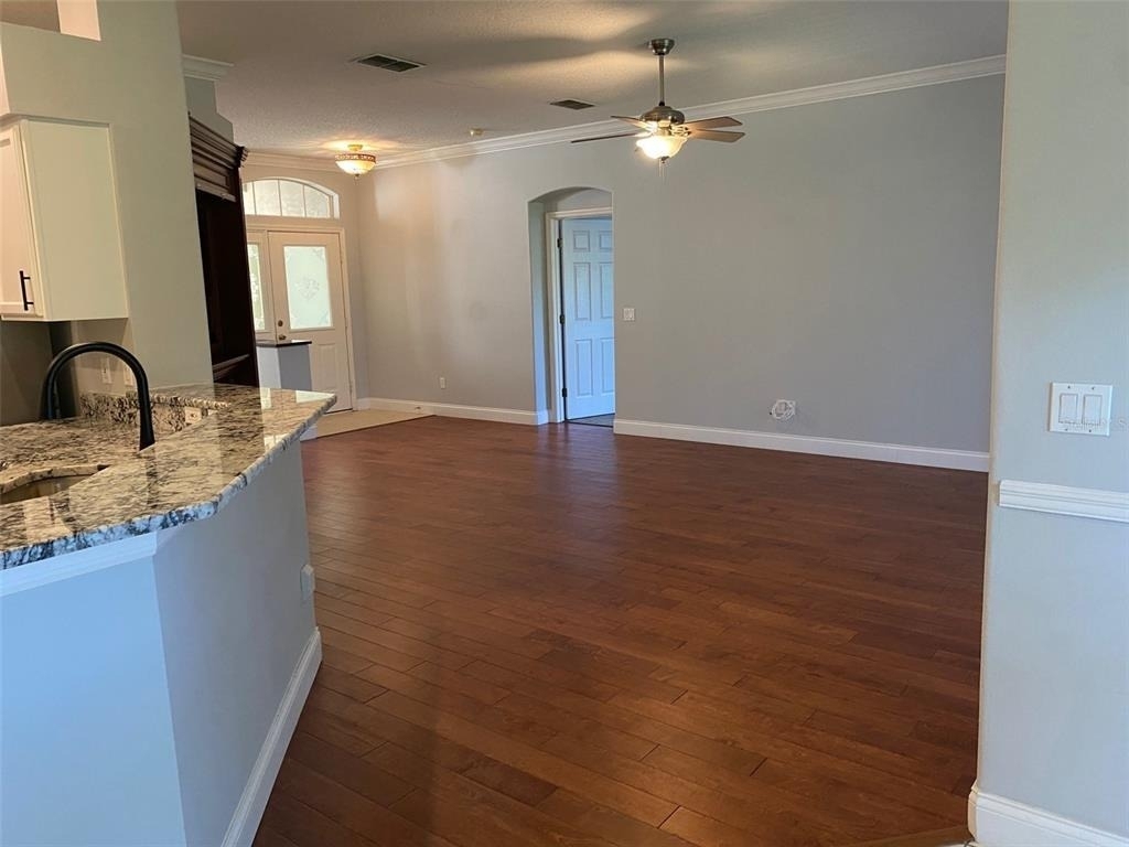 460 Pickfair Terrace - Photo 5