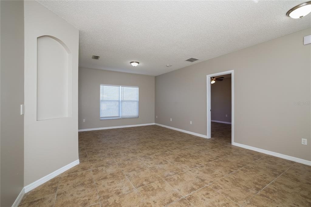 446 Spike Court - Photo 1