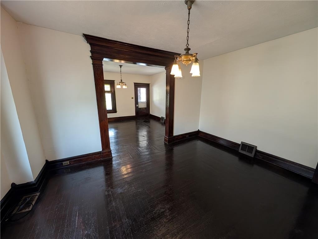 2132 Lincoln Avenue - Photo 6
