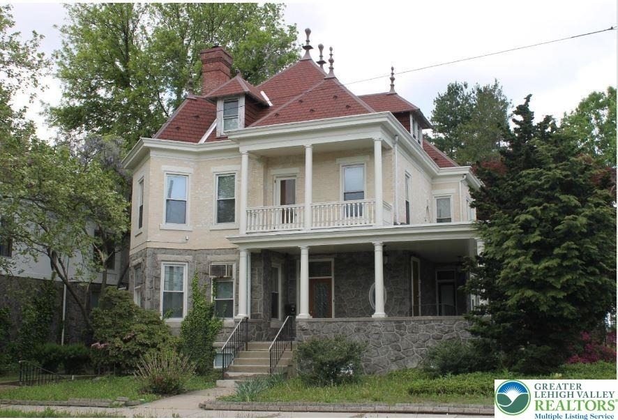 44 N 15th Street - Photo 0