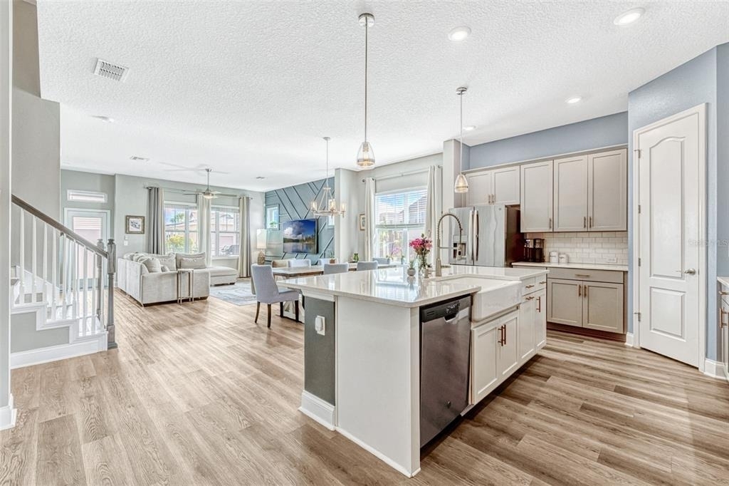 13347 Gabor Avenue - Photo 9