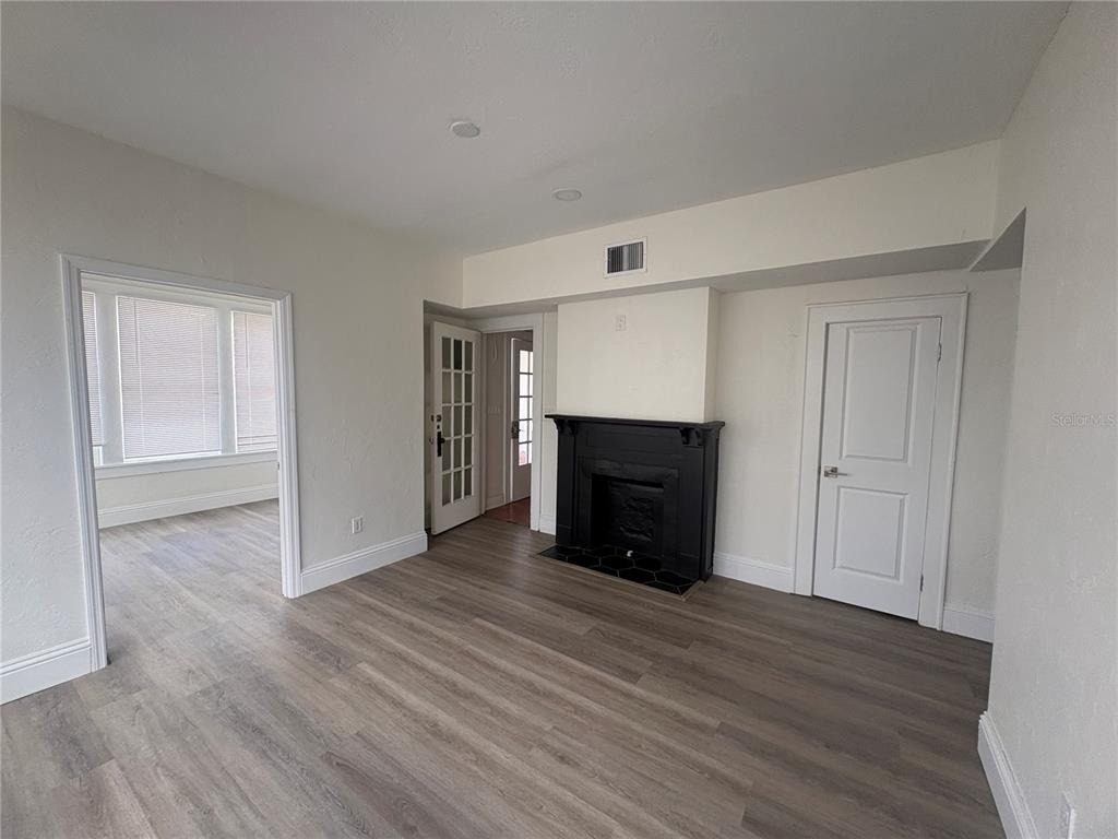 729 E Palmetto Street - Photo 8