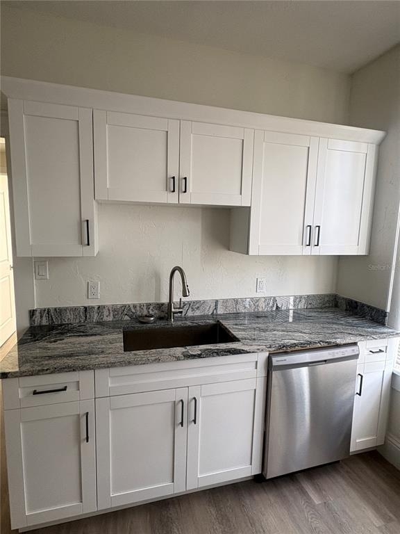 729 E Palmetto Street - Photo 2