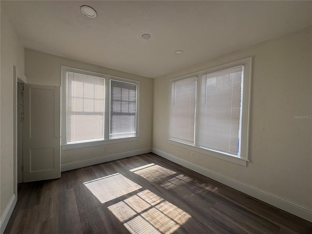 729 E Palmetto Street - Photo 10