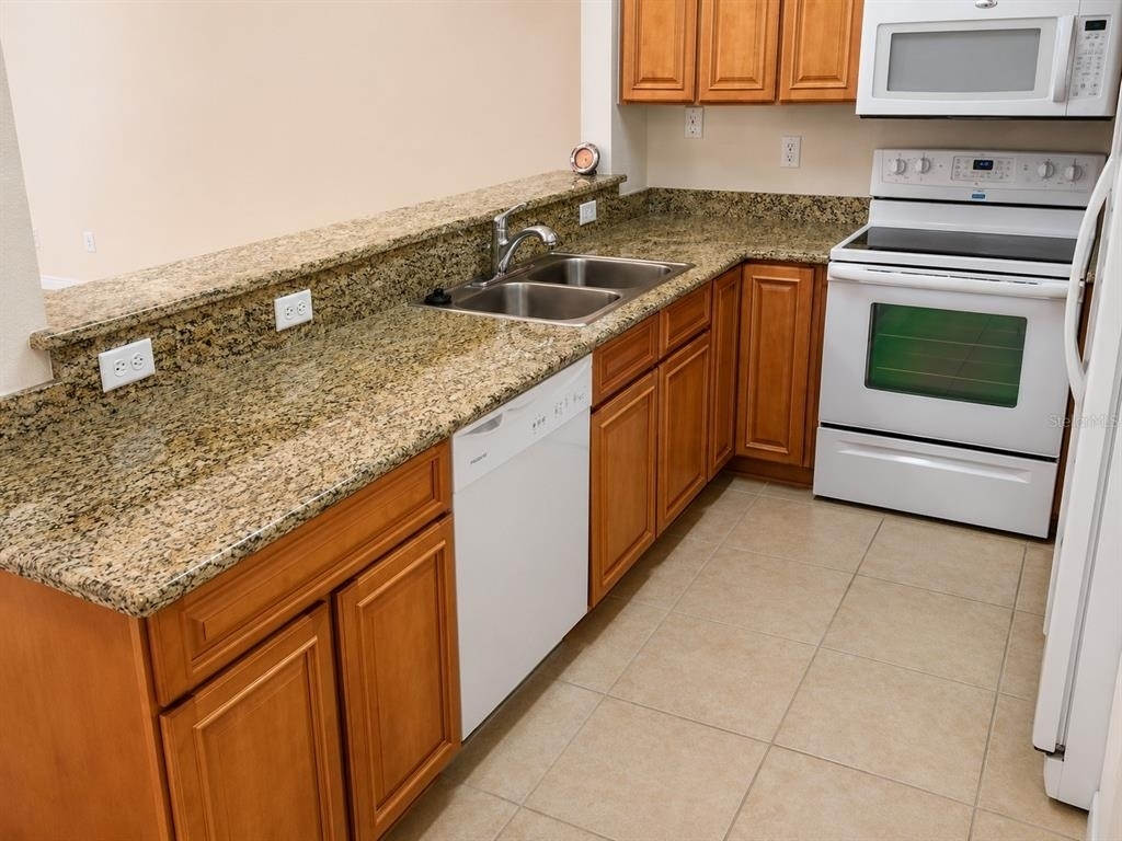 518 Nw 39 Road - Photo 2