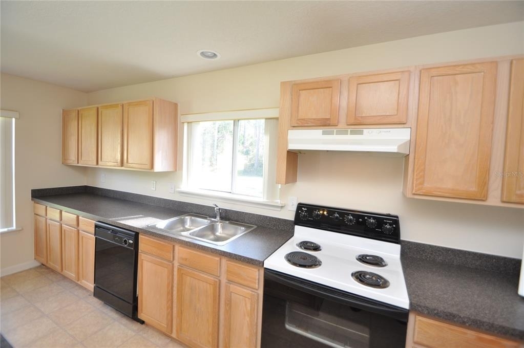 116 London Drive - Photo 9