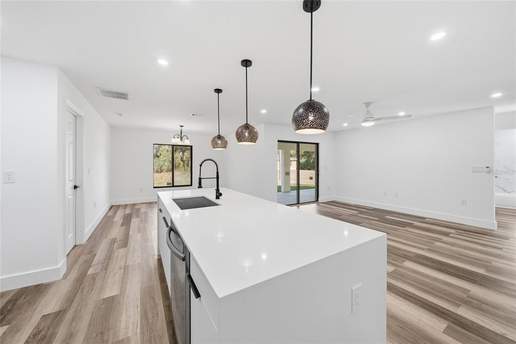 15468 Chamberlain Boulevard - Photo 3
