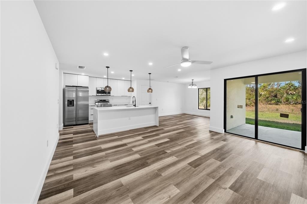 15468 Chamberlain Boulevard - Photo 2