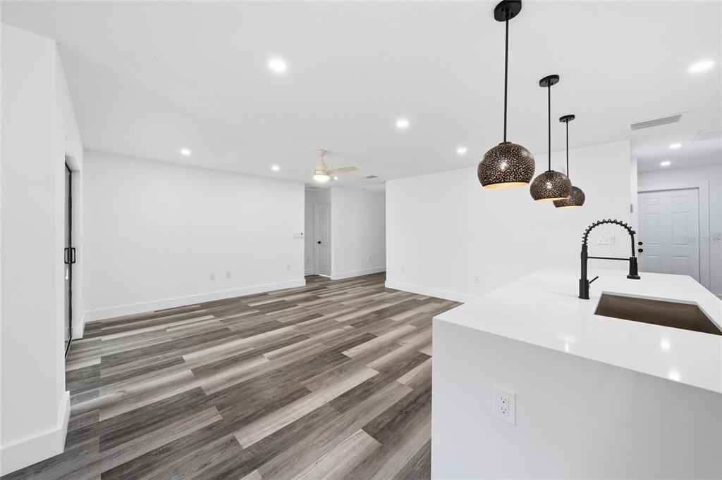 15468 Chamberlain Boulevard - Photo 4