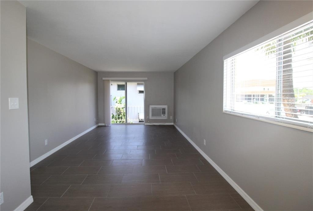 3001 Bee Ridge Road - Photo 4