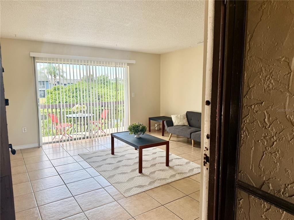 2612 Hidden Lake Drive N - Photo 2