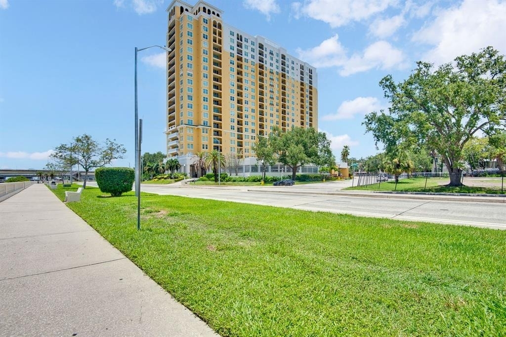 345 Bayshore Boulevard - Photo 1