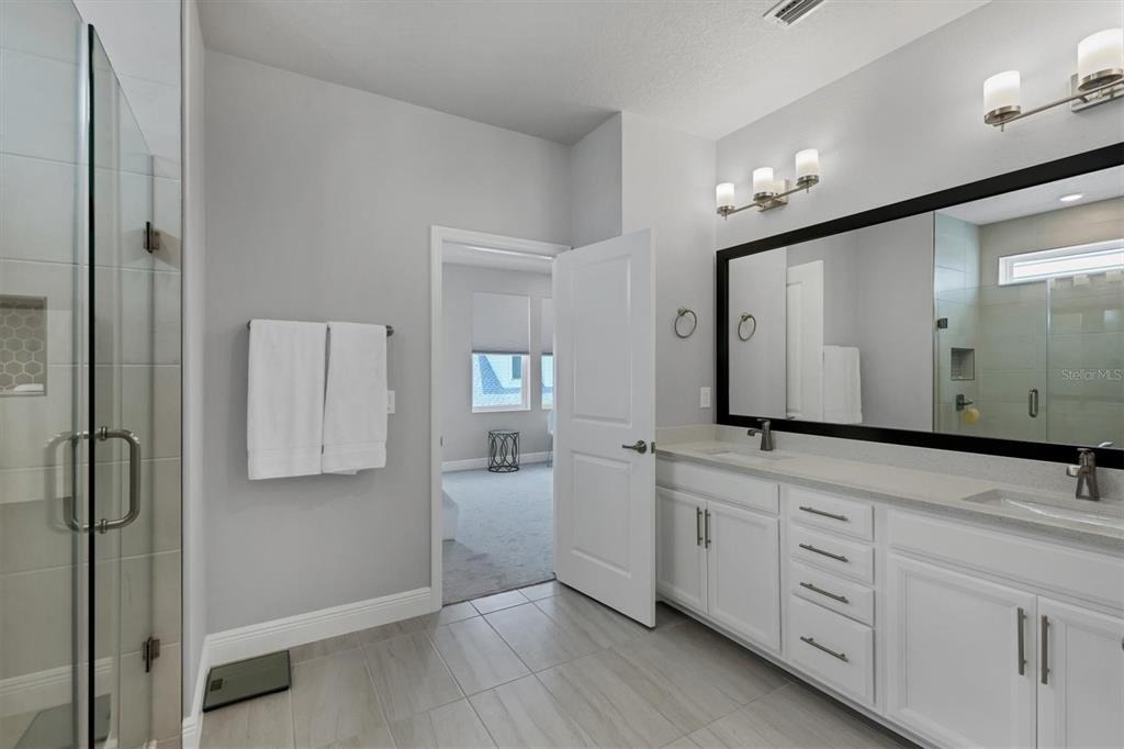 2329 Lindstrom Street - Photo 19