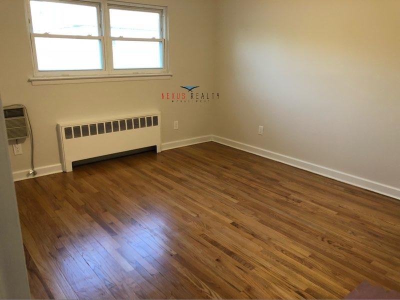 233-75 87th Avenue - Photo 5