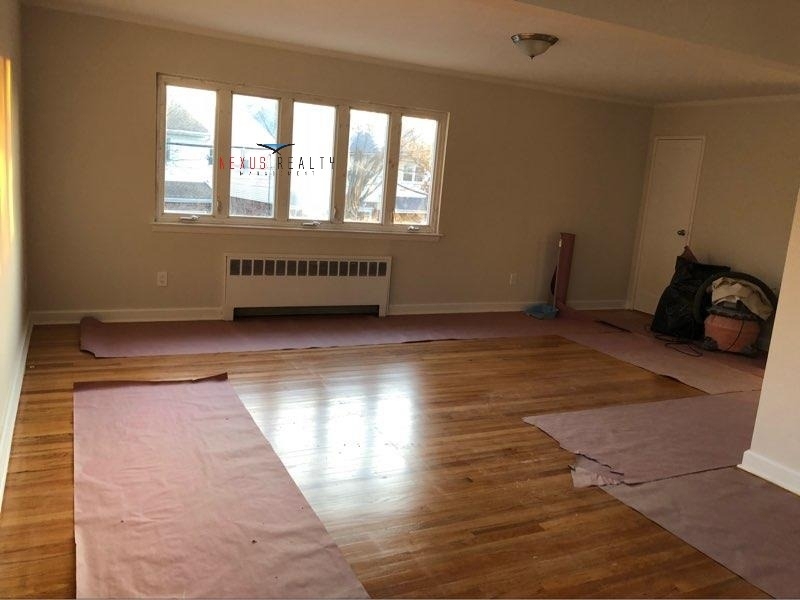 233-75 87th Avenue - Photo 8