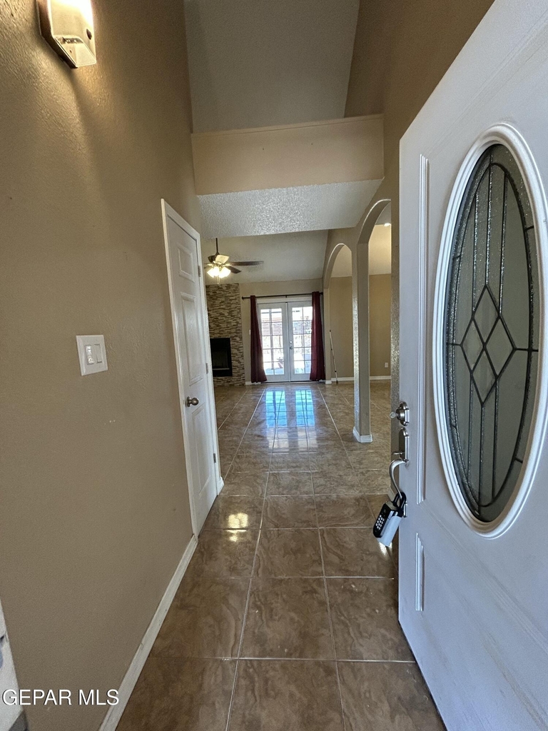 8482 Paddlefoot Lane - Photo 2