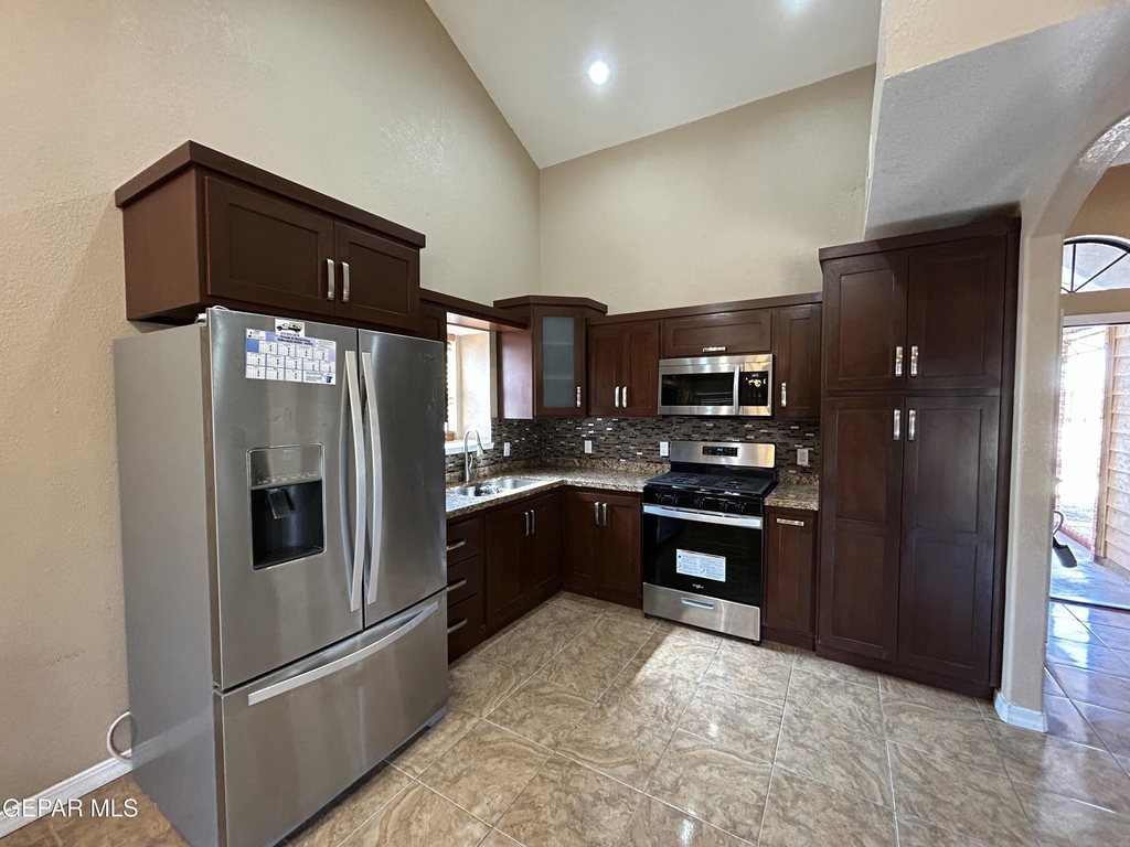 8482 Paddlefoot Lane - Photo 6