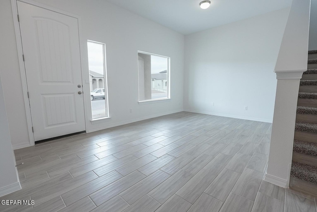 14313 Steve Joyce Parkway - Photo 1