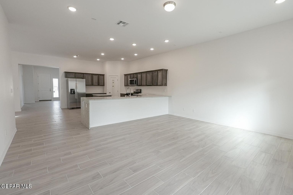 14313 Steve Joyce Parkway - Photo 9