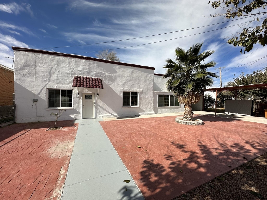 902 Orange Street - Photo 0