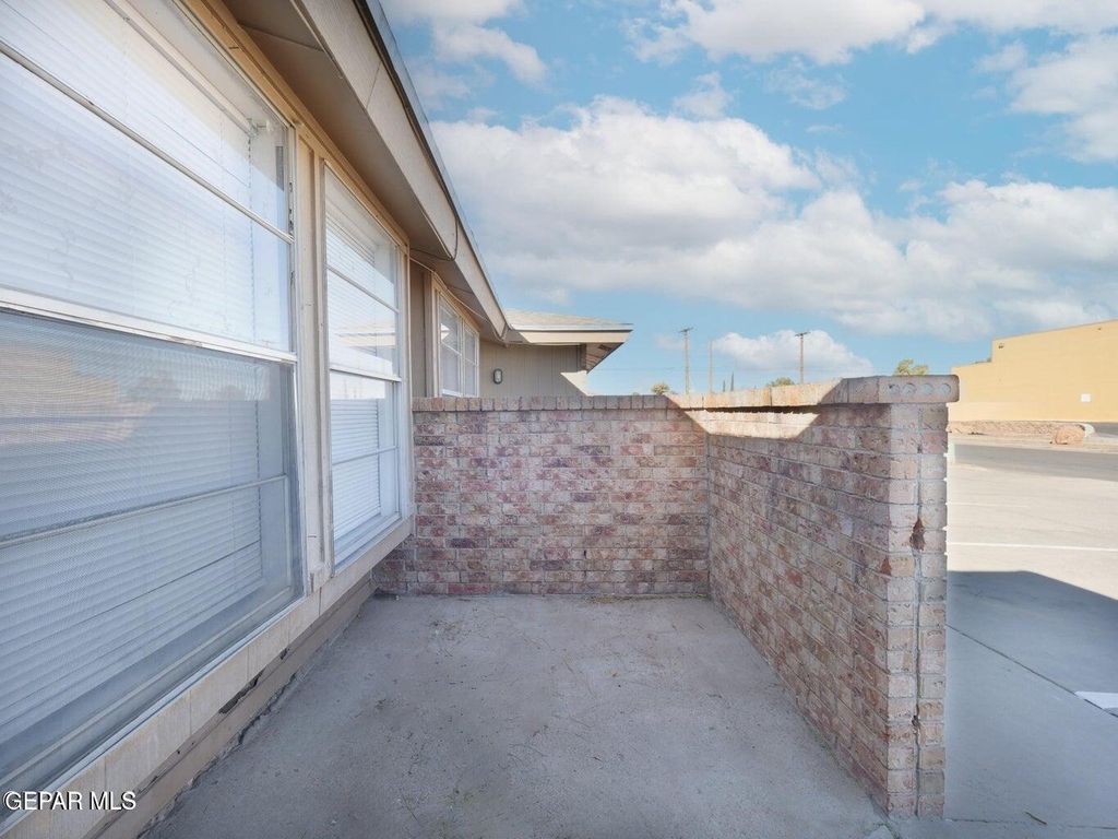 1901 Lake Omega Street - Photo 1