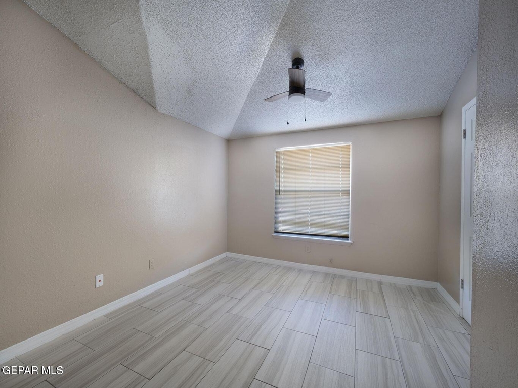 1901 Lake Omega Street - Photo 12