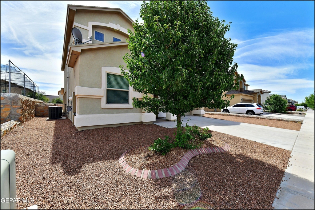 2840 Tierra De Moyo Place - Photo 0