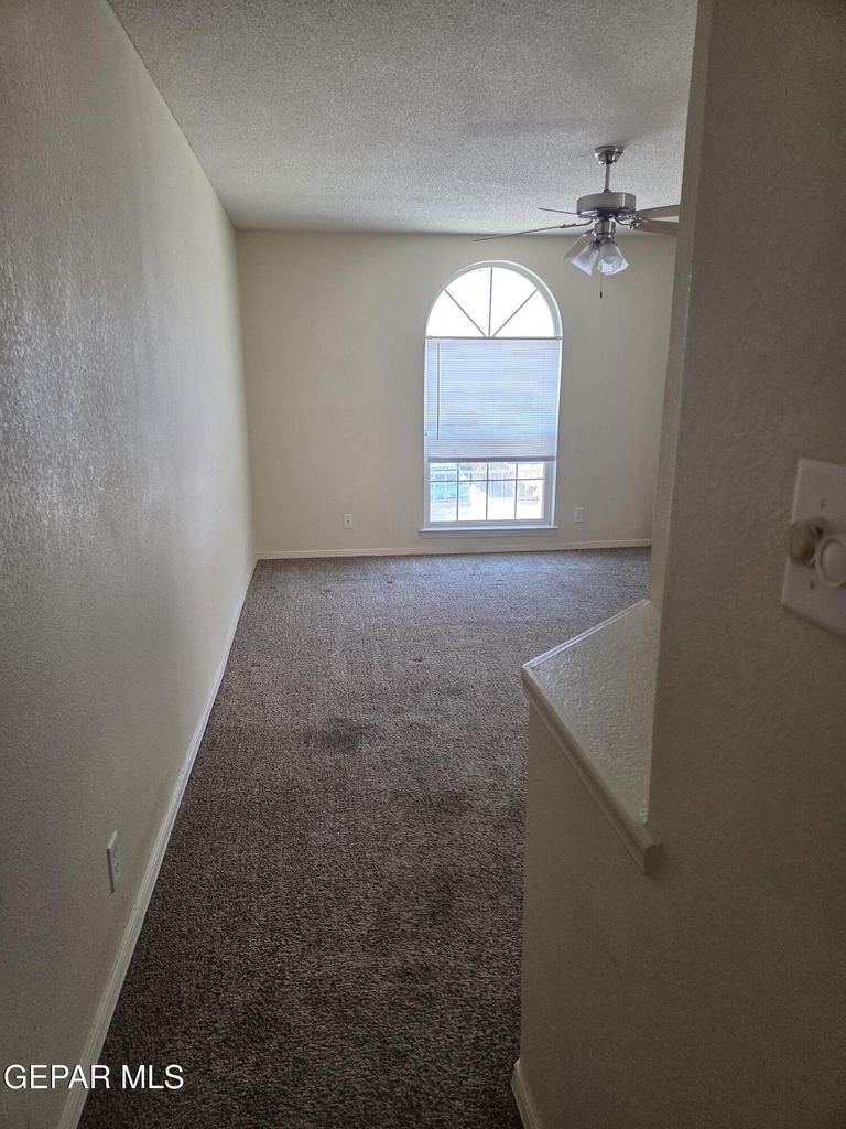 3717 Ne Hubble Drive - Photo 22
