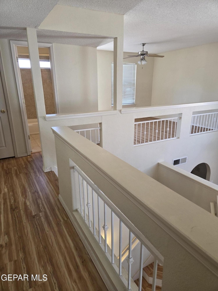 3717 Ne Hubble Drive - Photo 31