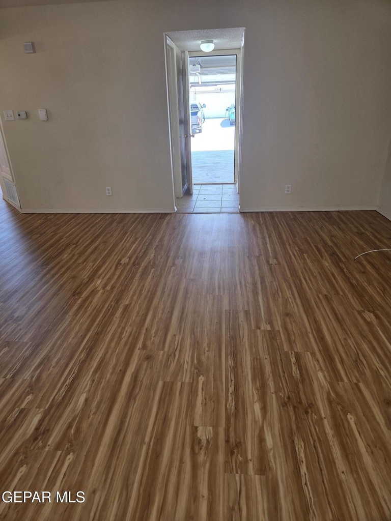 3717 Ne Hubble Drive - Photo 12