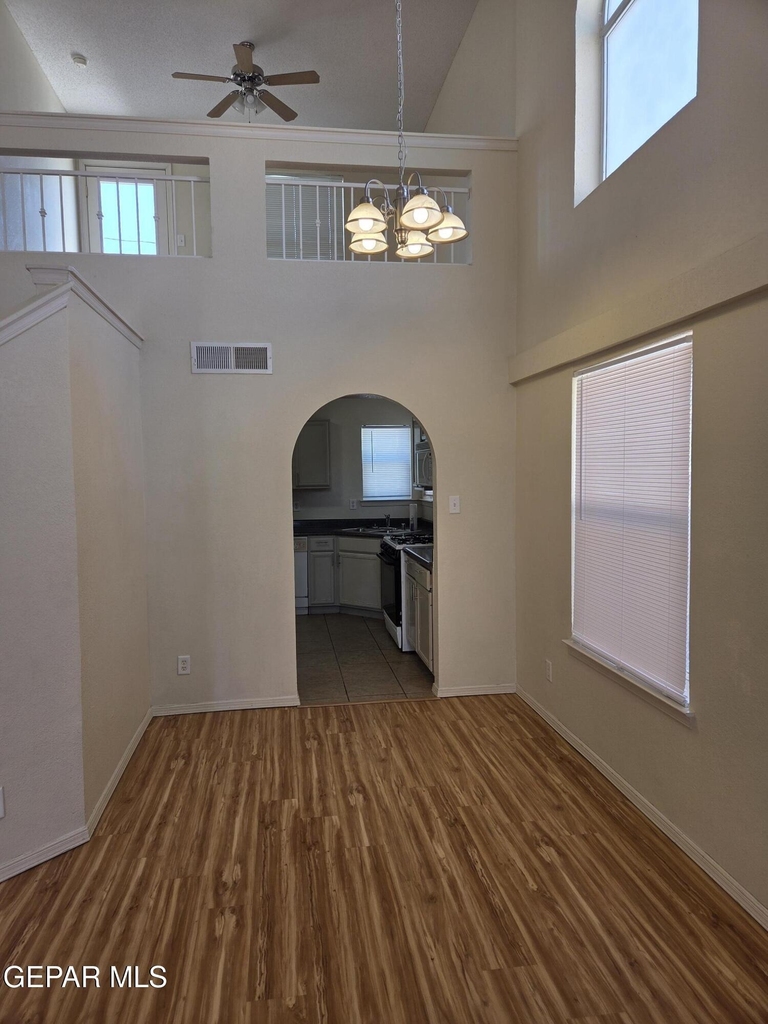 3717 Ne Hubble Drive - Photo 6