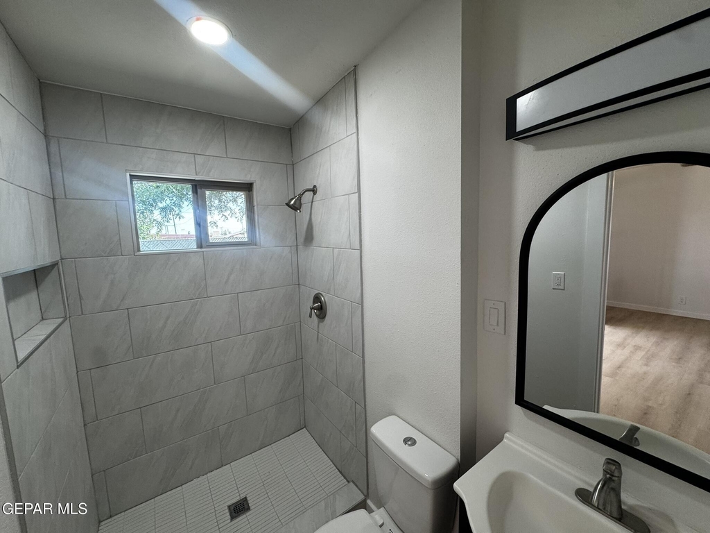 5102 Beals Drive - Photo 4