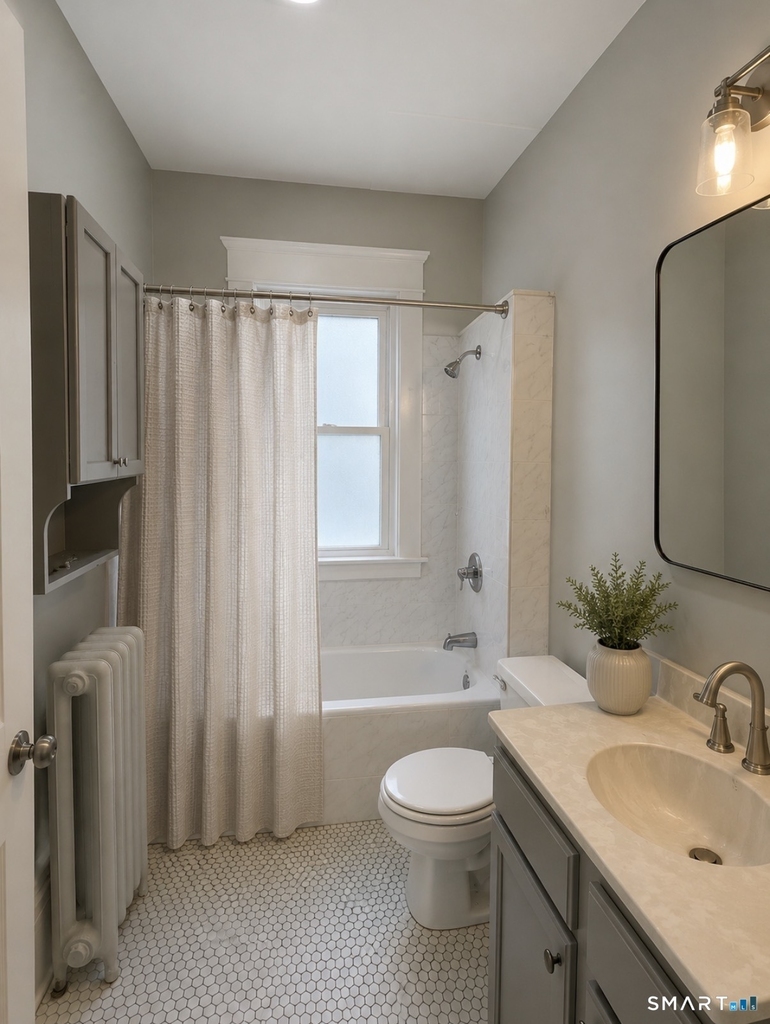 135 East Avenue - Photo 2