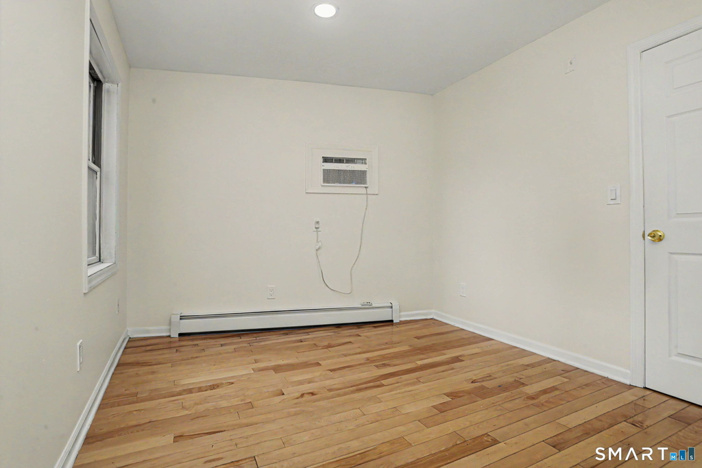 211 Main Street - Photo 4