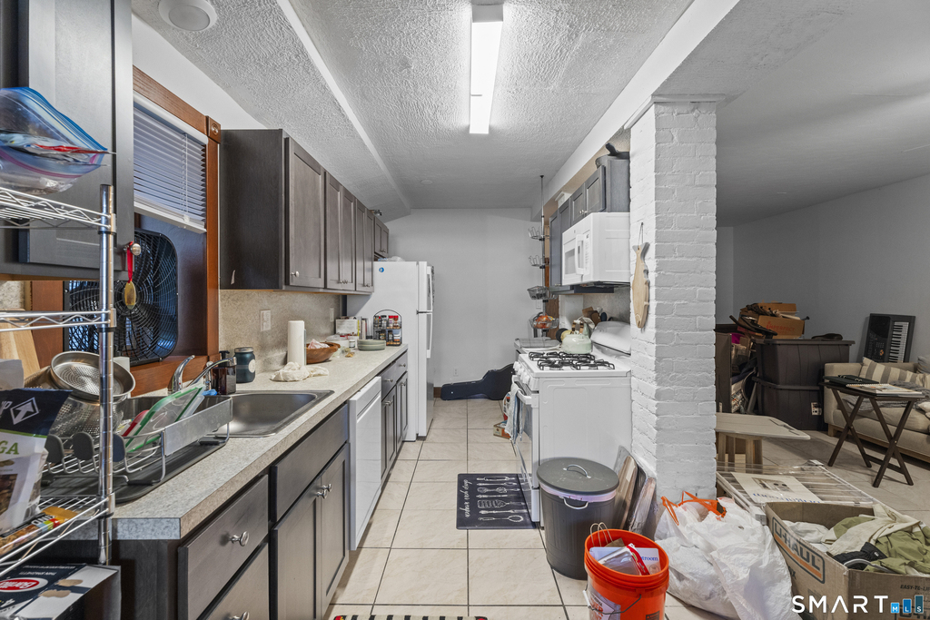 251 Lawrence Street - Photo 5