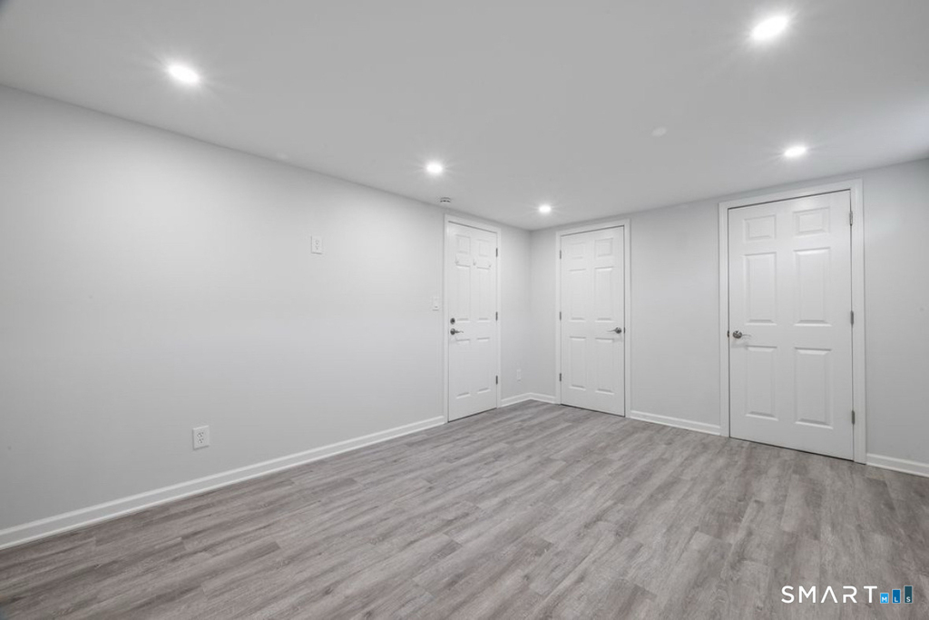 77 Alexander Avenue - Photo 14