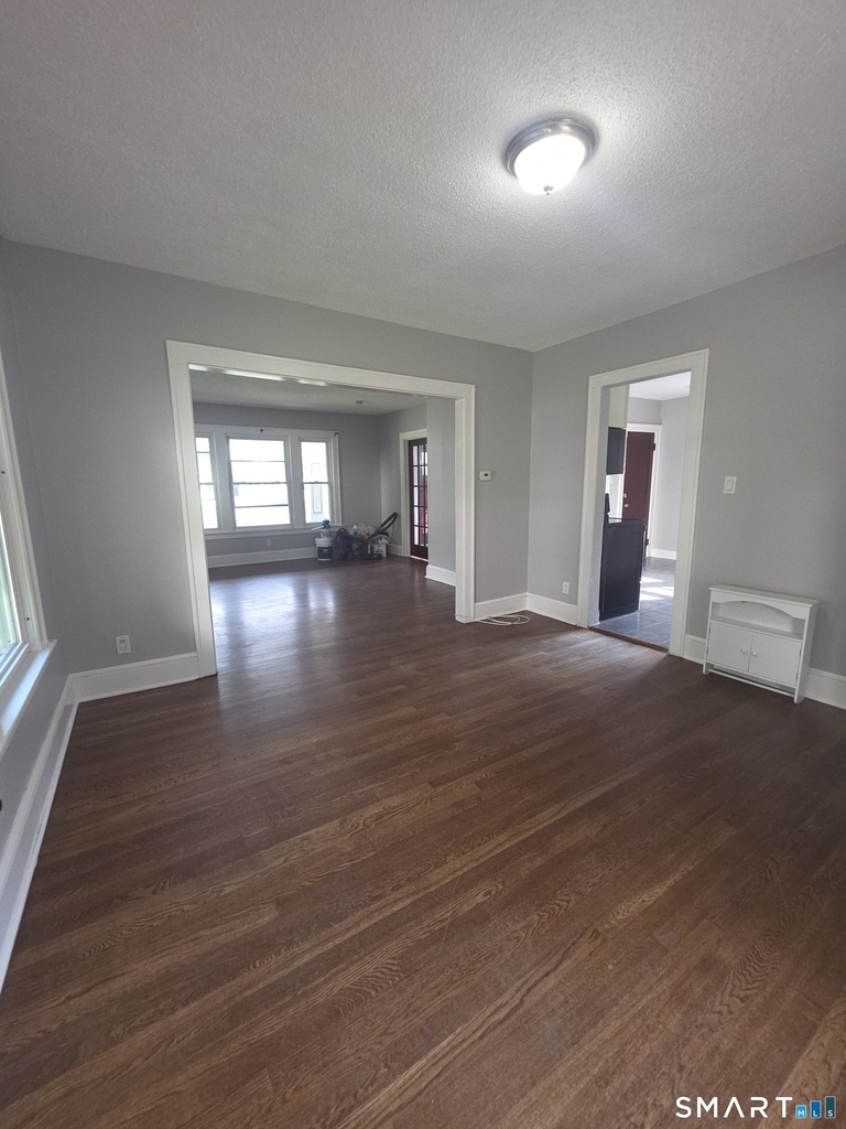 311 Farmington Avenue - Photo 6