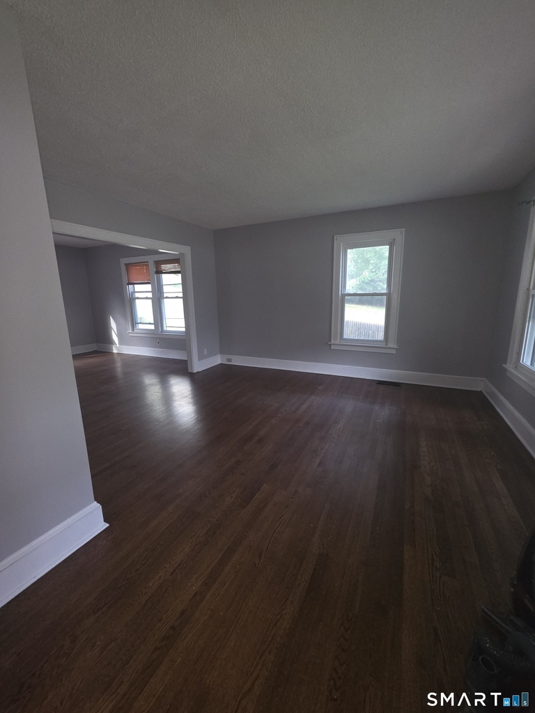 311 Farmington Avenue - Photo 4