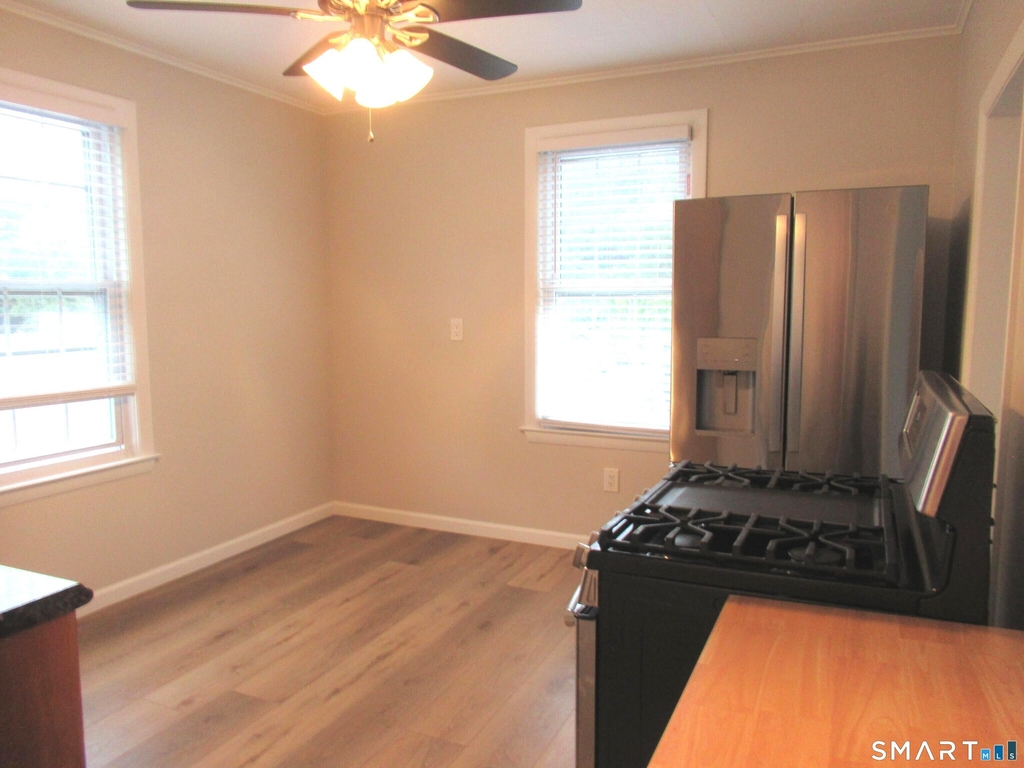 353 Main Street - Photo 2