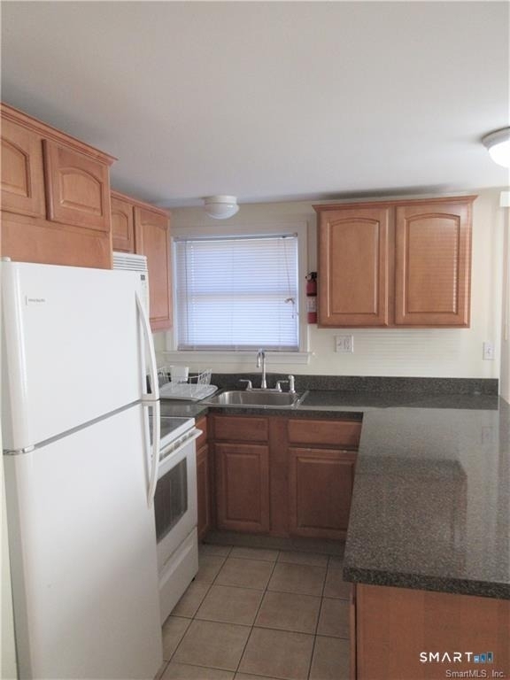 271 Pequot Avenue - Photo 2