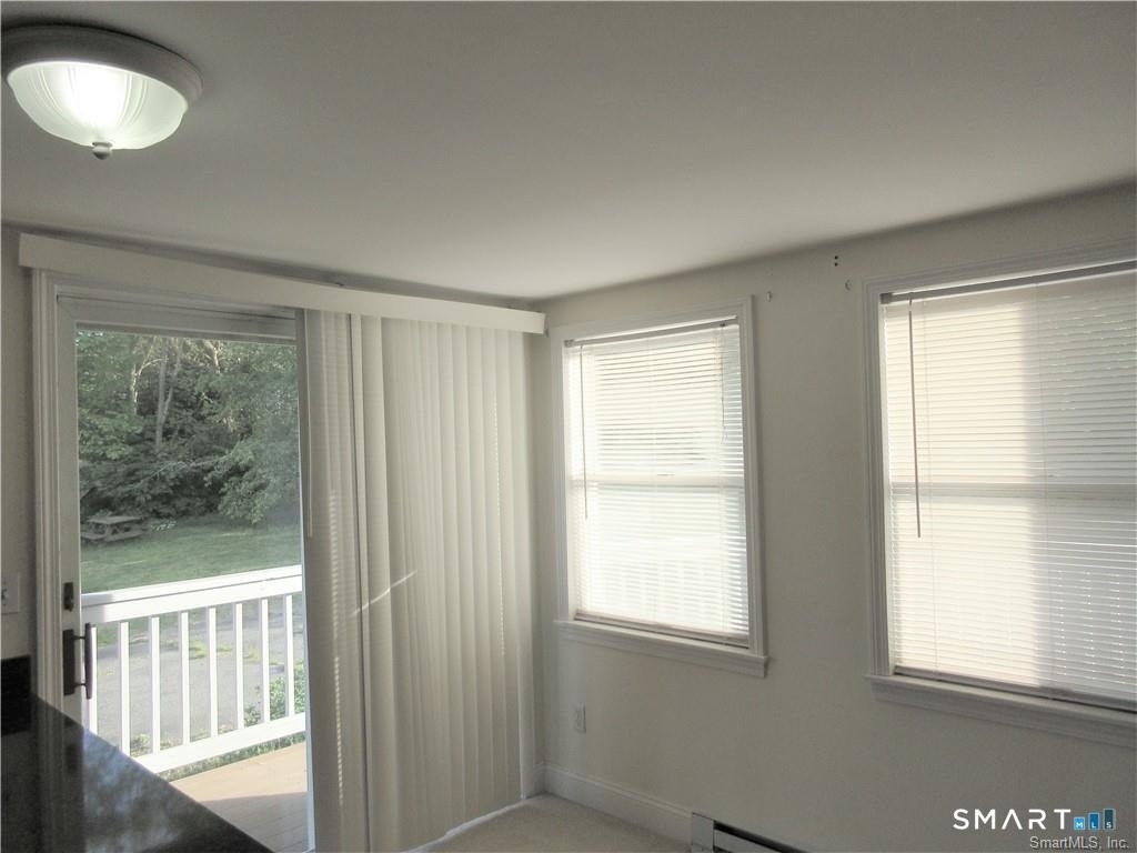 271 Pequot Avenue - Photo 3