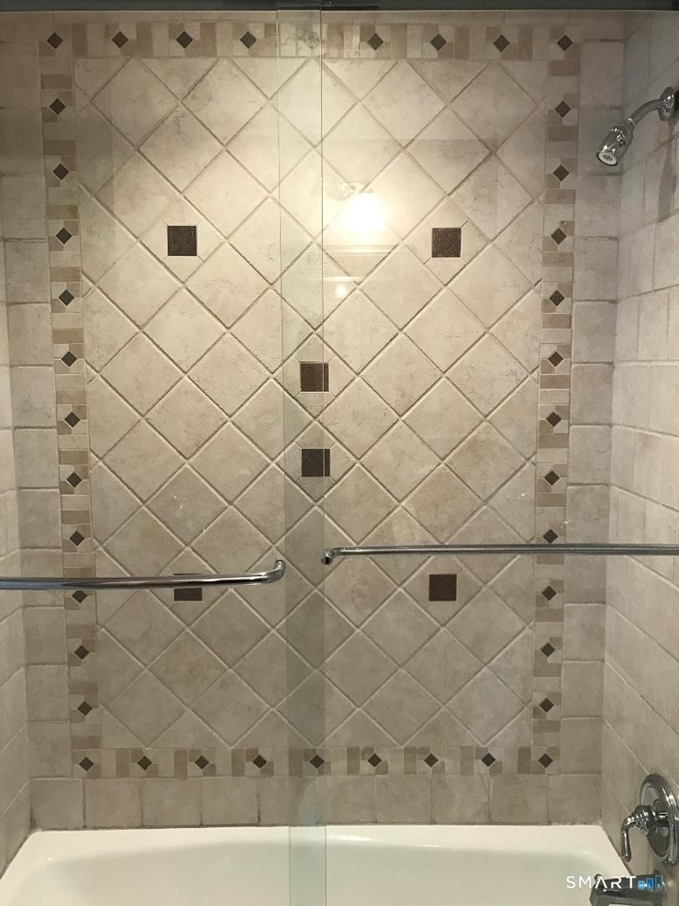 51 Continental Drive - Photo 5