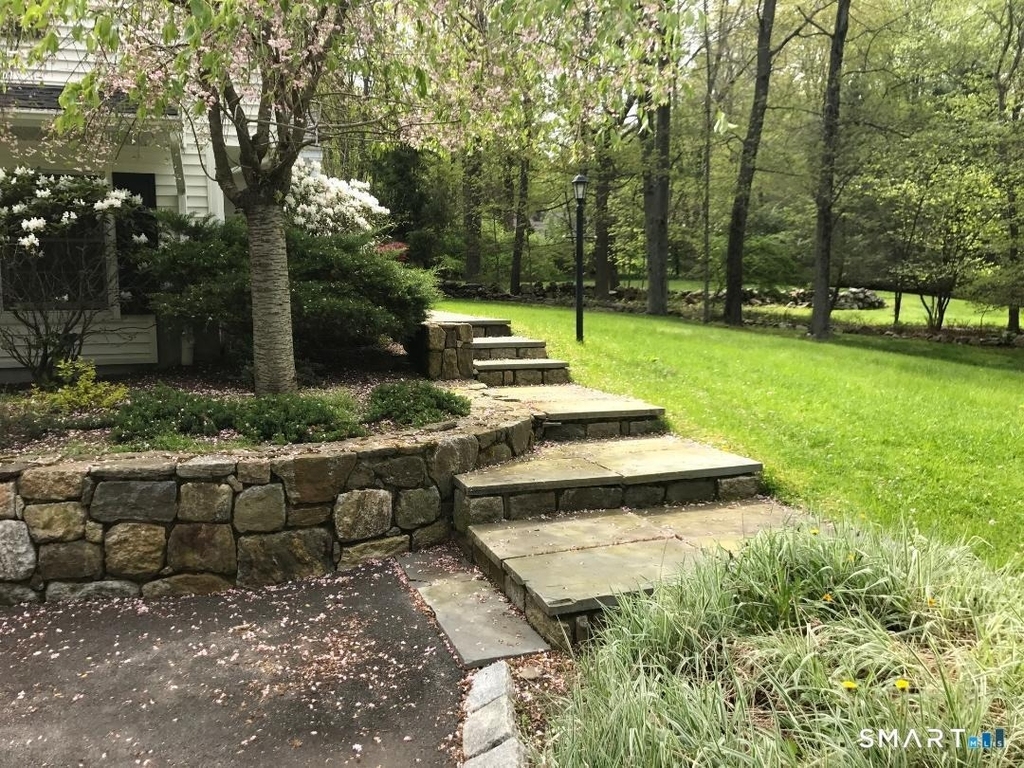 51 Continental Drive - Photo 13