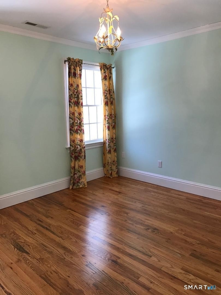 51 Continental Drive - Photo 7