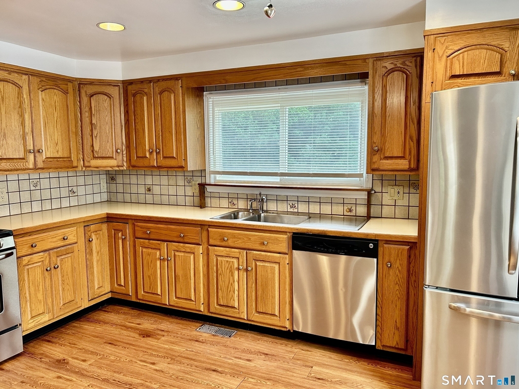 478 Judd Street - Photo 1
